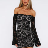 Liv | Robe Mini en Dentelle à Épaules Dégagées